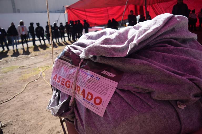 Retiran a ambulantes que vendían ropa usada en San Lorenzo Tepaltitlán - El  Sol de Toluca | Noticias Locales, Policiacas, sobre México, Edomex y el  Mundo