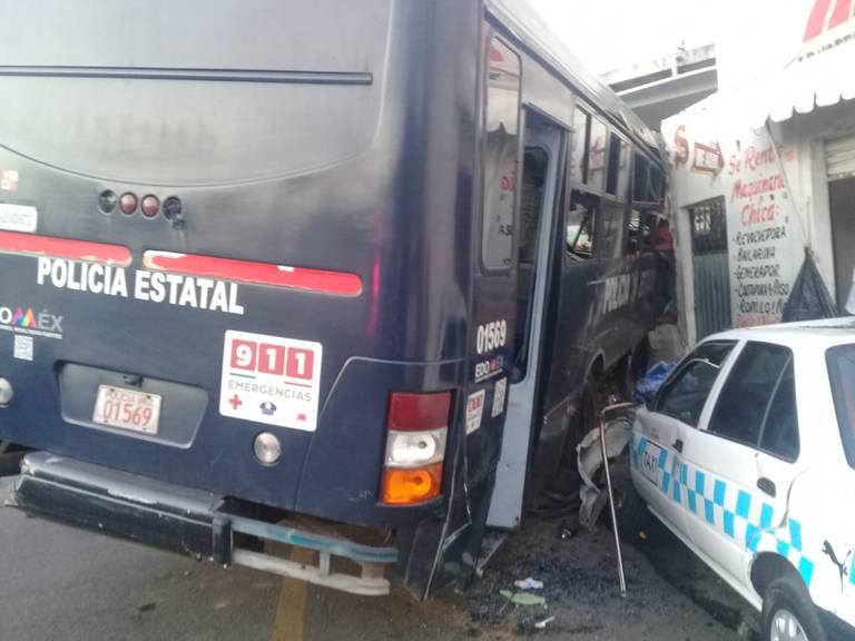 Camión de la policía se accidenta en Tejupilco; reportan dos muertos - El  Sol de Toluca | Noticias Locales, Policiacas, sobre México, Edomex y el  Mundo