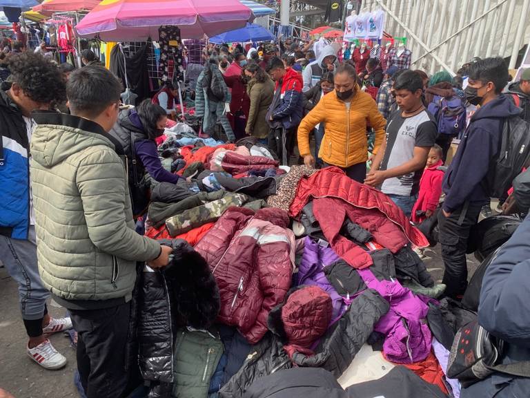 Las uvas, la ropa interior y lo que abriga; lo más vendido en el tianguis  de Palmillas previo al Año Nuevo - El Sol de Toluca | Noticias Locales,  Policiacas, sobre México,